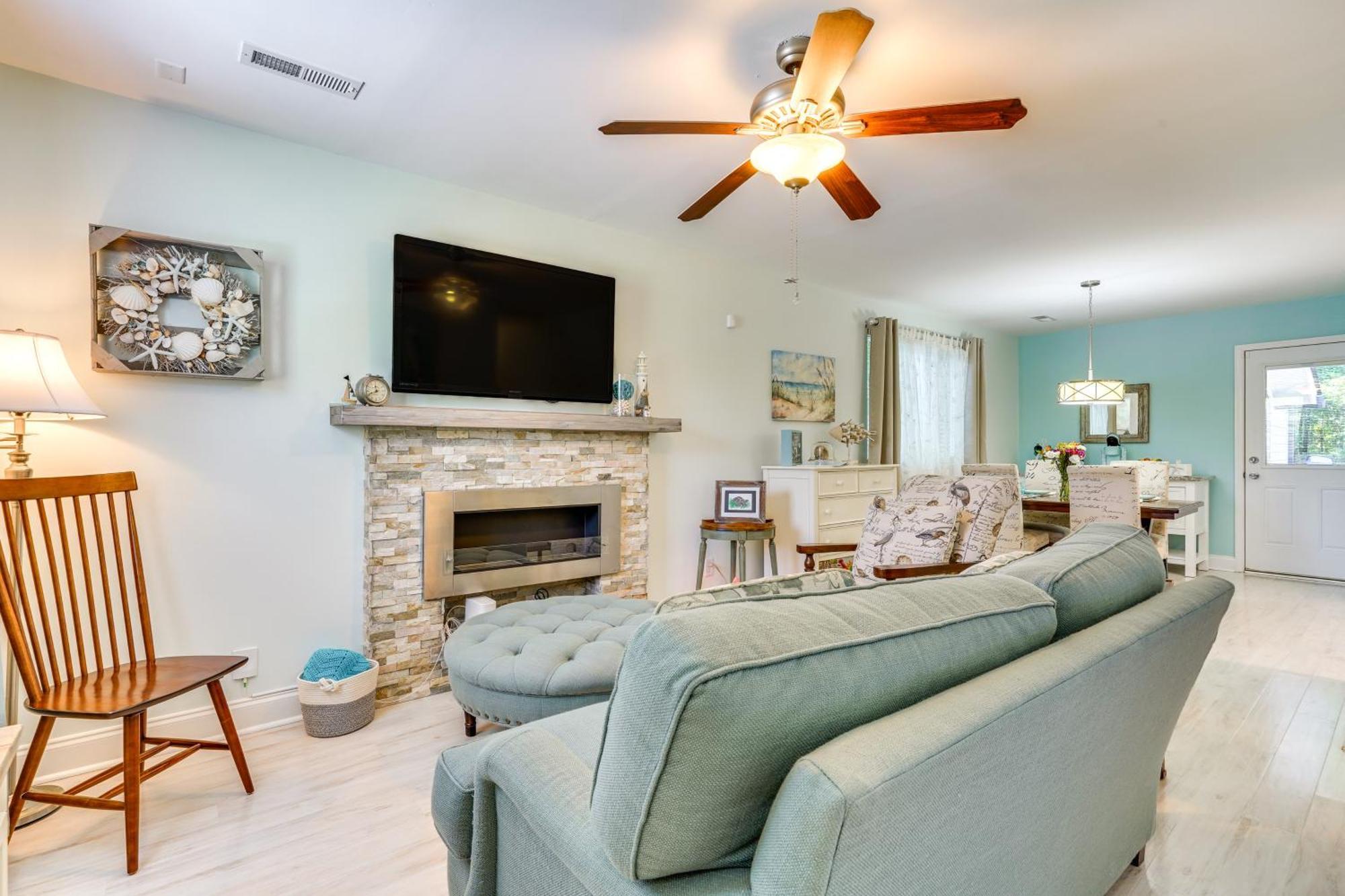 Cozy Goose Creek Escape With Patio And Grill 빌라 외부 사진